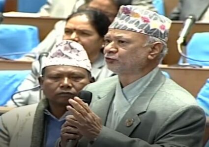 राष्ट्रपतिको सवारीका कारण सांसदले मुख लुकाउनुपर्ने अवस्था आयो : रघुजी पन्त