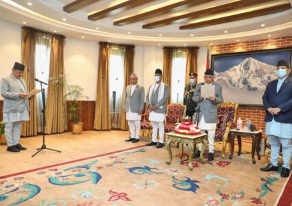 नवनियुक्त मन्त्री आचार्यले लिए शपथ,महिन्द्र राय यादव खानेपानीमा