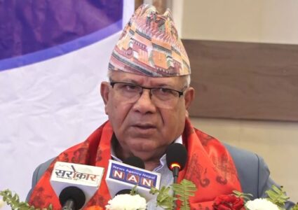 बजेटमा असन्तुष्टी जनाउँदै माधब नेपालले दिए सरकार छोड्ने चेतावनी