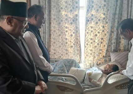 शोकमा प्रधानमन्त्री प्रचण्ड, पत्नी सीता दाहालको निधन अन्त्येष्टि आजै