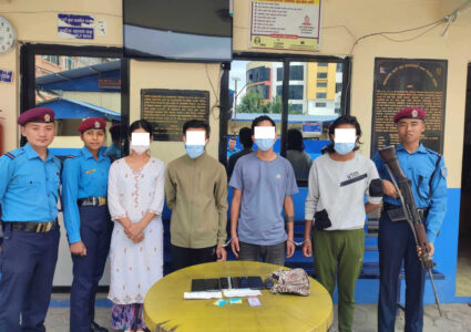 हनी ट्रयापमा पारेर रकम असुल्ने एक युवतीसहित चार पक्राउ