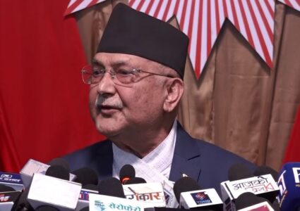 सुन तस्करमा संलग्न भएको आरोप लगाउँदै ओलीले मागे गृह र अर्थमन्त्रीको राजीनामा