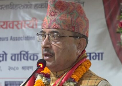 सरकारको स्थायित्वमा शंका नगर्न उपप्रधानमन्त्री खड्काको आग्रह