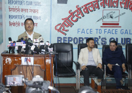 दुर्गा प्रसाइंसँग महेश बस्नेत रुष्ट, कांग्रेससँग सन्तुष्ट