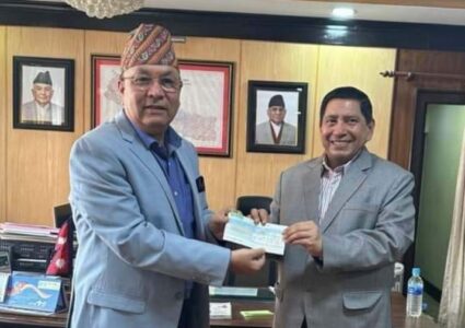 भूकम्प पीडितलाई भूपालमानसिंह कार्की प्रज्ञापरिषद्को १० लाख सहयोग