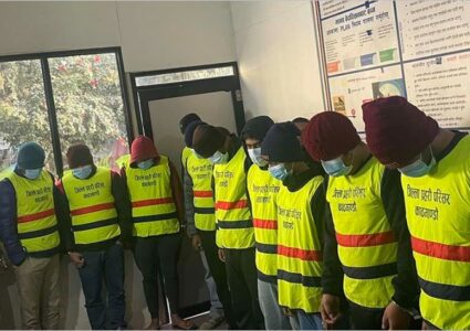 नेपालीलाई रुसी सेनामा भर्ती गराउने गिरोहलाई प्रहरीले गर्‍यो सार्वजनिक