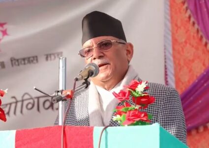 दिनरात खटिरहेको प्रधानमन्त्रीको दाबी