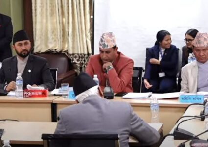 संसदीय समितिमा गृहमन्त्री रविमाथि प्रश्नै प्रश्न, सहकारी प्रकरणदेखि दुर्गा प्रसाइंको हतियारसम्म