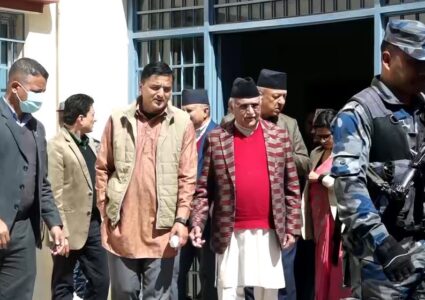 प्रचण्डको नेतृत्वको सरकारमा सहभागी हुन अरु दलहरुलाई एमालेको आग्रह