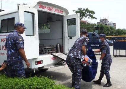 प्रेमिका टाढिएपछि प्रहरी जवान अजितले हानेआफैँलाई गोली