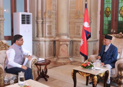 प्रधानमन्त्रीसँग भारतीय विदेश सचिवको शिष्टाचार भेट