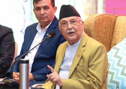 नयाँ दल खन्चुवा हुन्, खानकै लागि जन्मिएका हुन् : केपी ओली