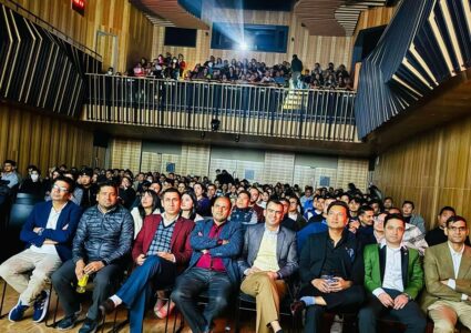चलचित्र पूर्ण बहादुरको सारंगीले अन्तर्राष्ट्रिय बजारमा पनि तहल्का पिट्दै, अधिकांश शोहरु हाउसफूल