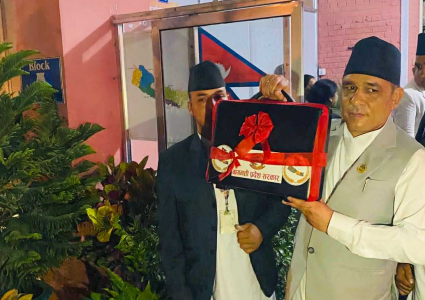 मन्त्री काफ्लेमाथि आरोप​ ल​गाएको भ​न्ने समाचारको प्रदेशसभा सदस्य पहाडीद्वारा खण्डन