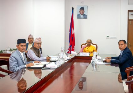 बाढीपहिरोबाट घर गुमाएकालाई तत्काल अस्थायी आवास निर्माणका लागि अनुदान दिने…