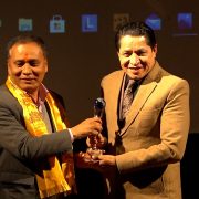 ऋषि धमला ग्लोबल हिरो अवार्डबाट पुरस्कृत, उर्जामन्त्री कुलमानले गरे धमलाको प्रशंसा