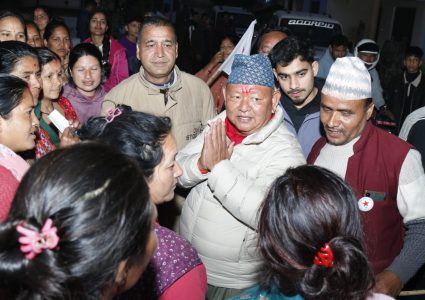 कैलाली–५ मा आफ्नो चुनावी अभियानलाई तीव्र बनाउदै नेता आले