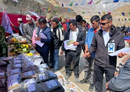 ज्वालामुखी गाउँपालिकाको आयोजनामा एकदिने निःशुल्क विशेषज्ञ स्वास्थ्य शिविर सम्पन्न